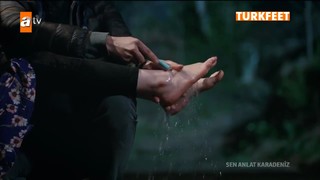 Irem Helvacioglu feet photo 10