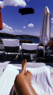 Irem Sak feet photo thumbnail