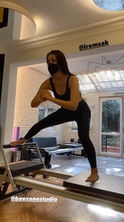 Irem Sak feet photo thumbnail