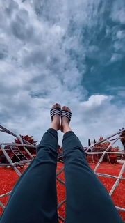 Irem Sak feet photo thumbnail