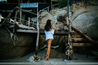 Irena Ponaroshku feet photo thumbnail