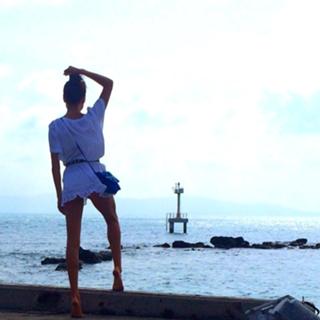 Irena Ponaroshku feet photo thumbnail