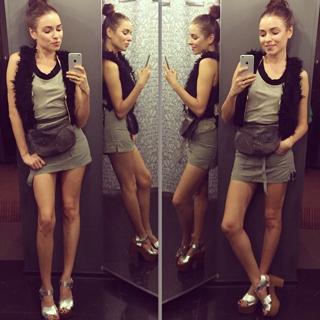 Irena Ponaroshku feet photo thumbnail