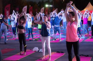 Irena Ponaroshku feet photo thumbnail