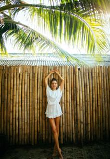 Irena Ponaroshku feet photo thumbnail