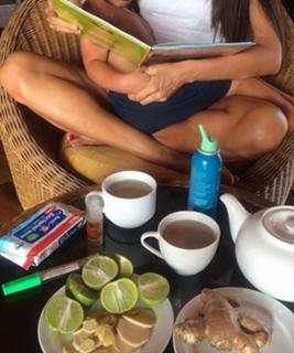 Irena Ponaroshku feet photo thumbnail