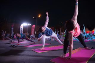 Irena Ponaroshku feet photo thumbnail