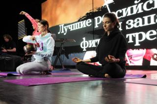 Irena Ponaroshku feet photo thumbnail