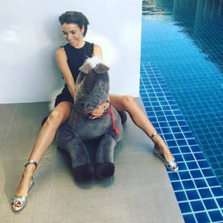 Irena Ponaroshku feet photo thumbnail