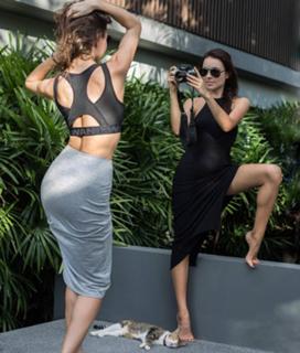 Irena Ponaroshku feet photo thumbnail