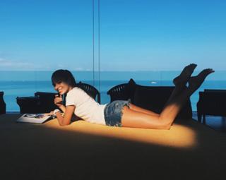 Irena Ponaroshku feet photo thumbnail