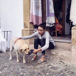 Irena Ponaroshku feet photo thumbnail