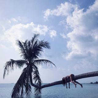 Irena Ponaroshku feet photo thumbnail