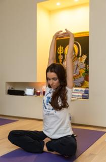 Irena Ponaroshku feet photo thumbnail