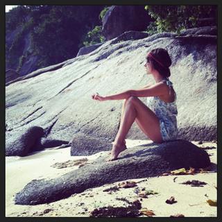 Irena Ponaroshku feet photo thumbnail