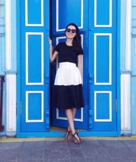 Irena Ponaroshku feet photo thumbnail