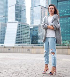 Irena Ponaroshku feet photo thumbnail