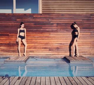 Irena Ponaroshku feet photo thumbnail