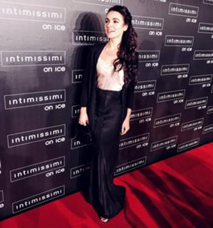 Irena Ponaroshku feet photo thumbnail