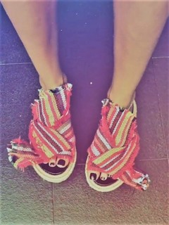 Irena Ponaroshku feet photo thumbnail