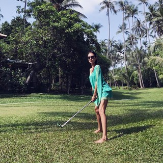 Irena Ponaroshku feet photo thumbnail