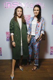 Irena Ponaroshku feet photo thumbnail