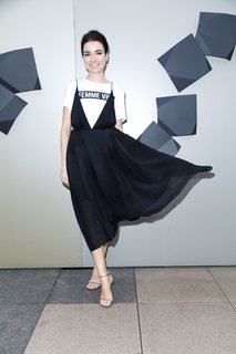 Irena Ponaroshku feet photo thumbnail