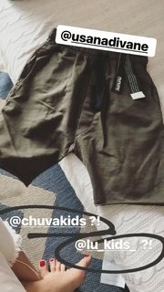 Irena Ponaroshku feet photo thumbnail