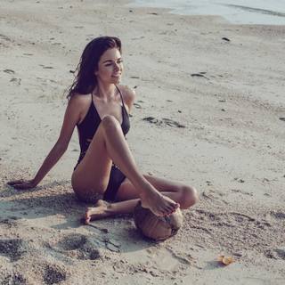 Irena Ponaroshku feet photo thumbnail