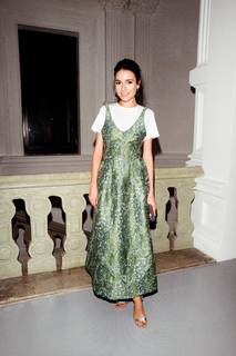 Irena Ponaroshku feet photo thumbnail