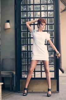 Irena Ponaroshku feet photo thumbnail