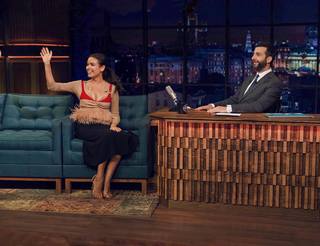 Irena Ponaroshku feet photo thumbnail