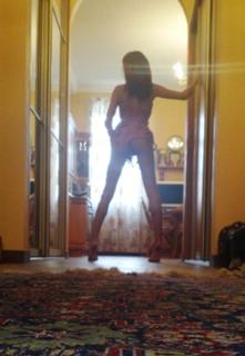 Irena Ponaroshku feet photo thumbnail