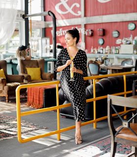 Irena Ponaroshku feet photo thumbnail