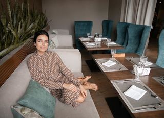 Irena Ponaroshku feet photo thumbnail