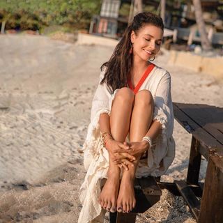 Irena Ponaroshku feet photo thumbnail