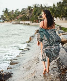 Irena Ponaroshku feet photo thumbnail