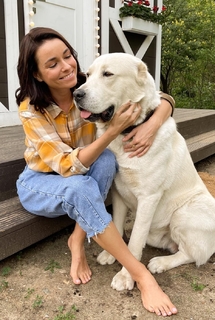 Irena Ponaroshku feet photo thumbnail