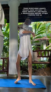 Irena Ponaroshku feet photo thumbnail