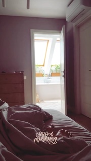 Irena Ponaroshku feet photo thumbnail