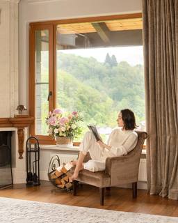 Irena Ponaroshku feet photo thumbnail