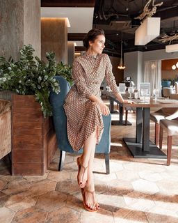 Irena Ponaroshku feet photo thumbnail