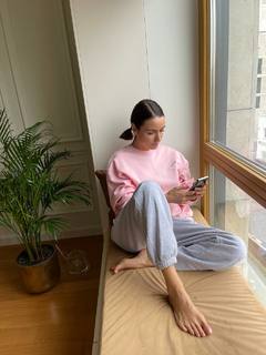 Irena Ponaroshku feet photo thumbnail