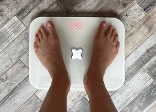 Irena Ponaroshku feet photo thumbnail