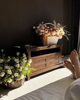 Irena Ponaroshku feet photo thumbnail