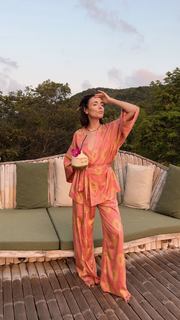 Irena Ponaroshku feet photo thumbnail