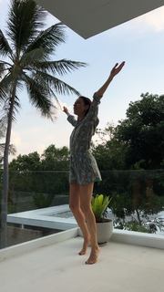 Irena Ponaroshku feet photo thumbnail