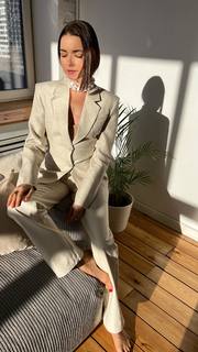 Irena Ponaroshku feet photo thumbnail