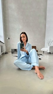 Irena Ponaroshku feet photo thumbnail