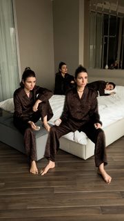 Irena Ponaroshku feet photo thumbnail